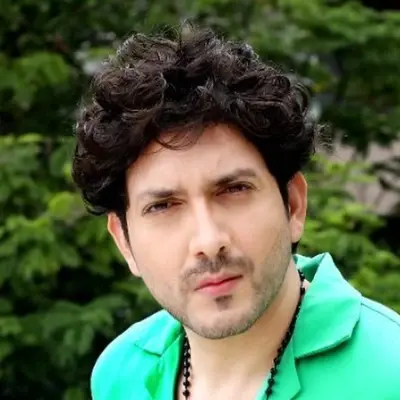 Aakees Khan