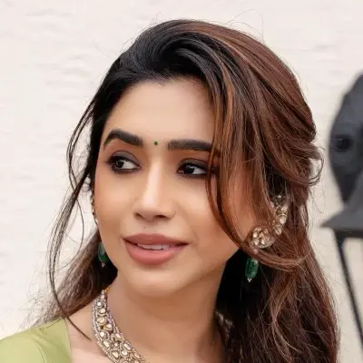 Aarti Ravi