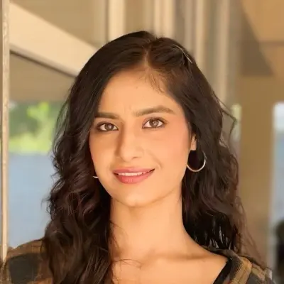 Nazneen Khan