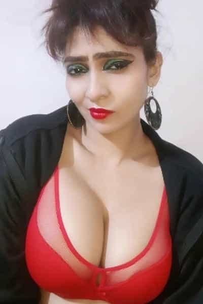 Simran Kapoor