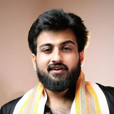 Vikhil V Salian